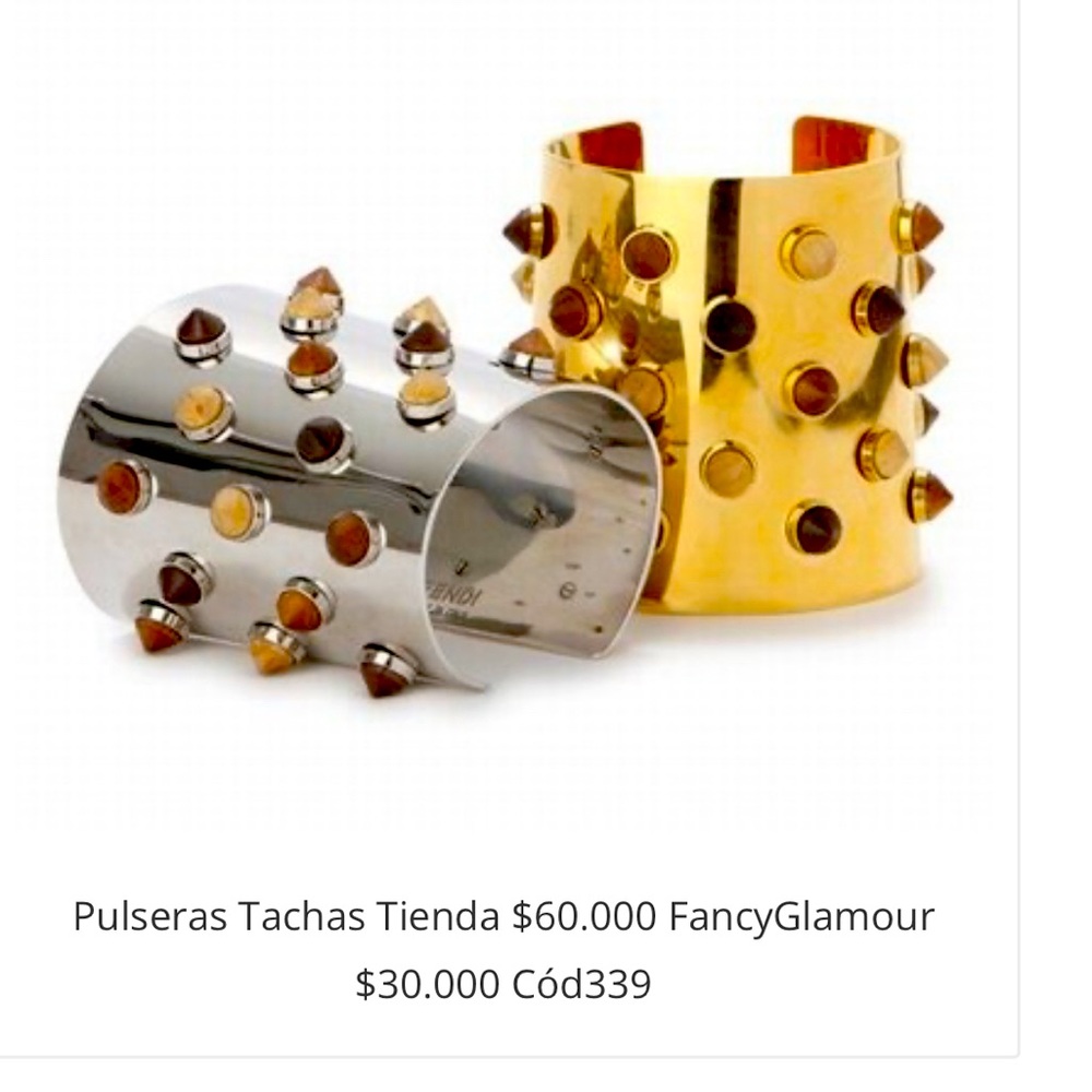 FENDI BRACELET. 

SOLD OUT
Beautiful Fendi bracelet for party or any occasions.